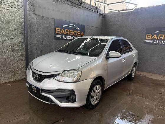 TOYOTA ETIOS 1.5 XS 16V FLEX 4P MANUAL TOYOTA ETIOS 1.5 XS 16V FLEX 4P MANUAL